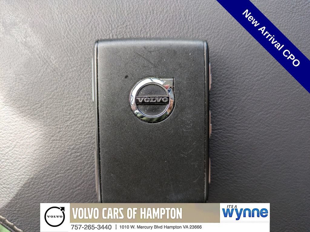 Certified 2025 Volvo S90 B6 Ultra AWD/4WD image 29