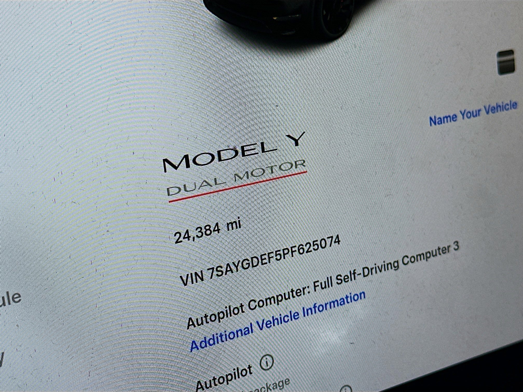Used 2023 Tesla Model Y Performance image 18