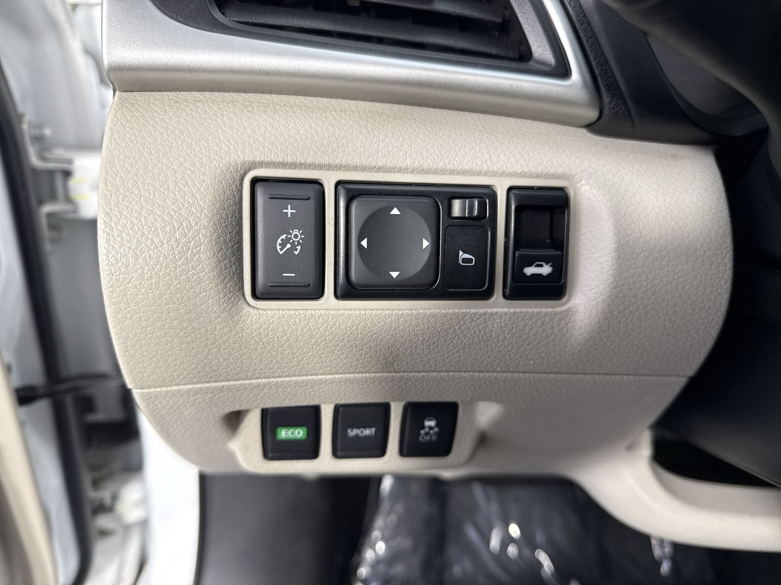 Used 2016 Nissan Sentra S FWD image 13