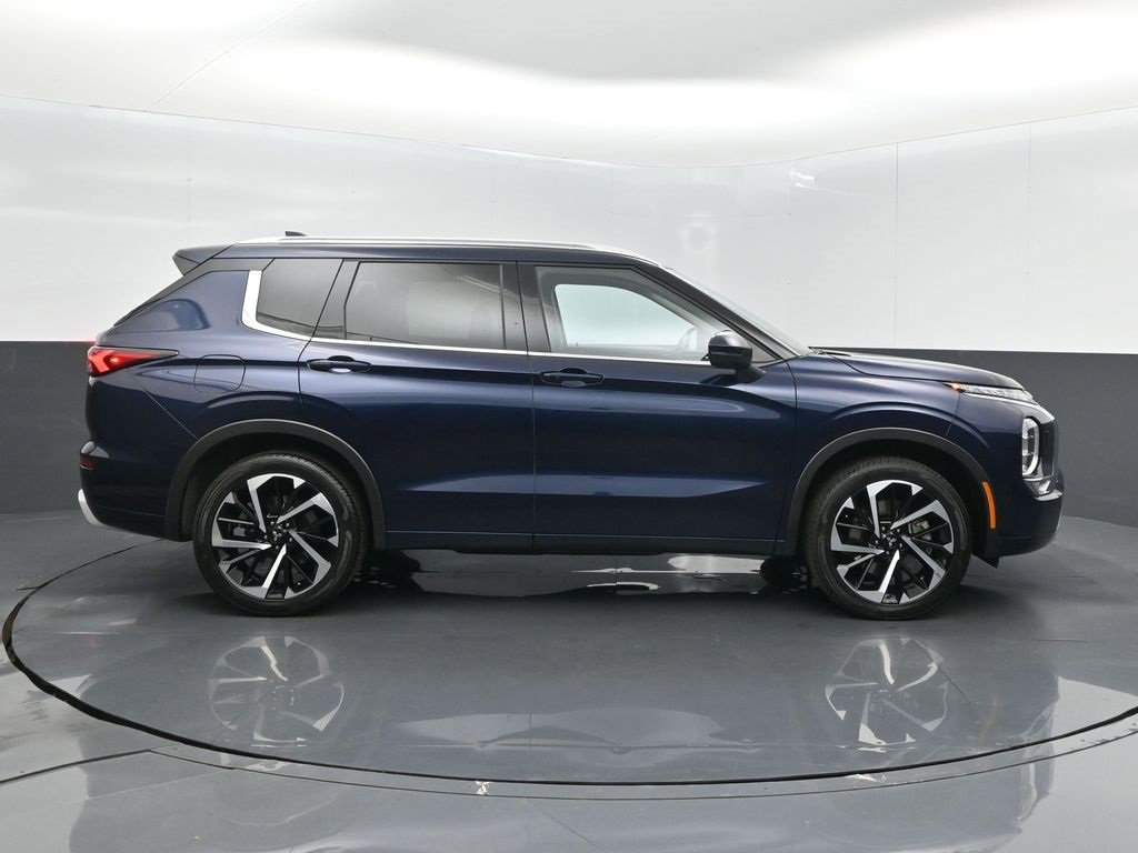Used 2024 Mitsubishi Outlander SEL image 25