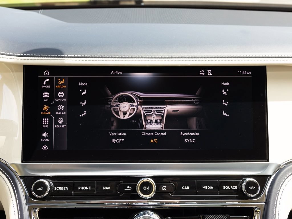 Used 2024 Bentley Flying Spur V8 AWD/4WD image 46