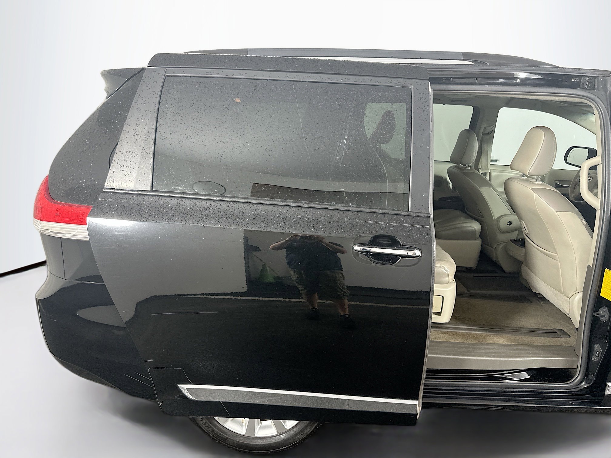 Used 2011 Toyota Sienna Limited w/ Premium Pkg FWD image 31