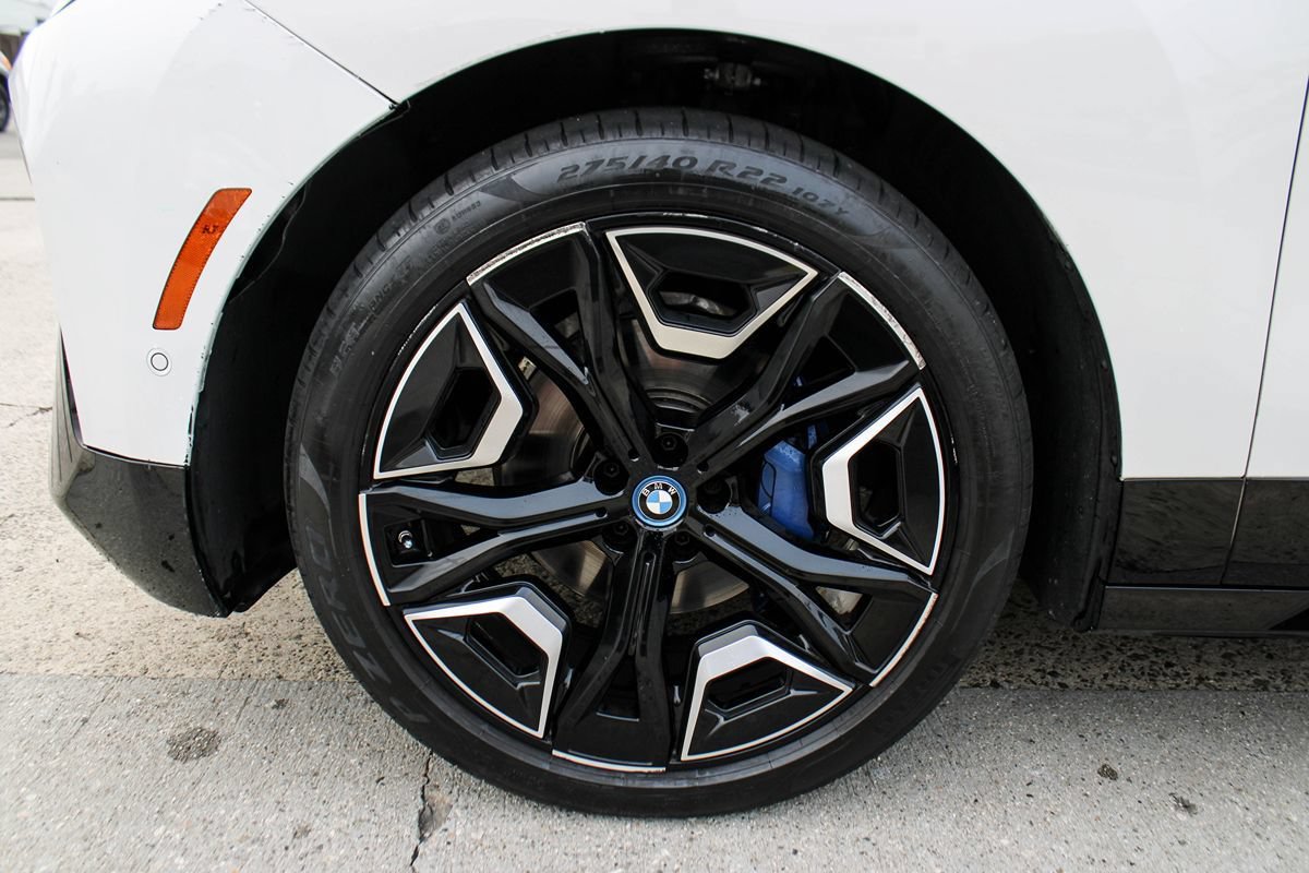 Used 2024 BMW iX xDrive50 w/ Premium Package AWD/4WD image 41