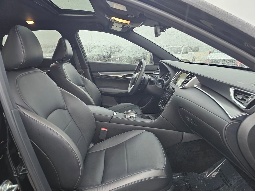 Certified 2024 INFINITI QX55 Essential image 19