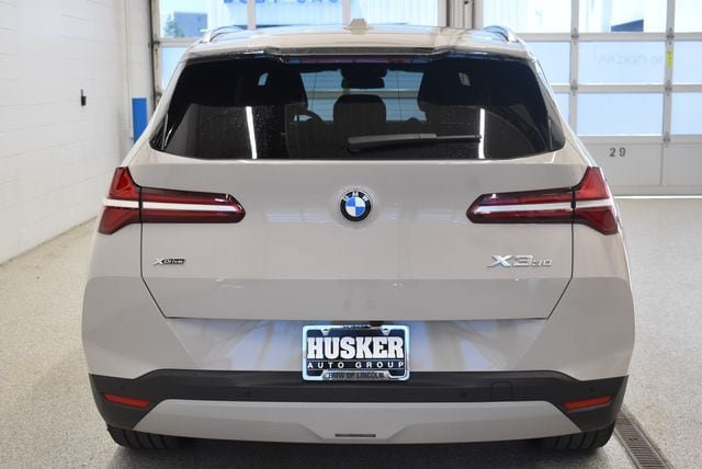 Used 2025 BMW X3 xDrive30i AWD/4WD image 11