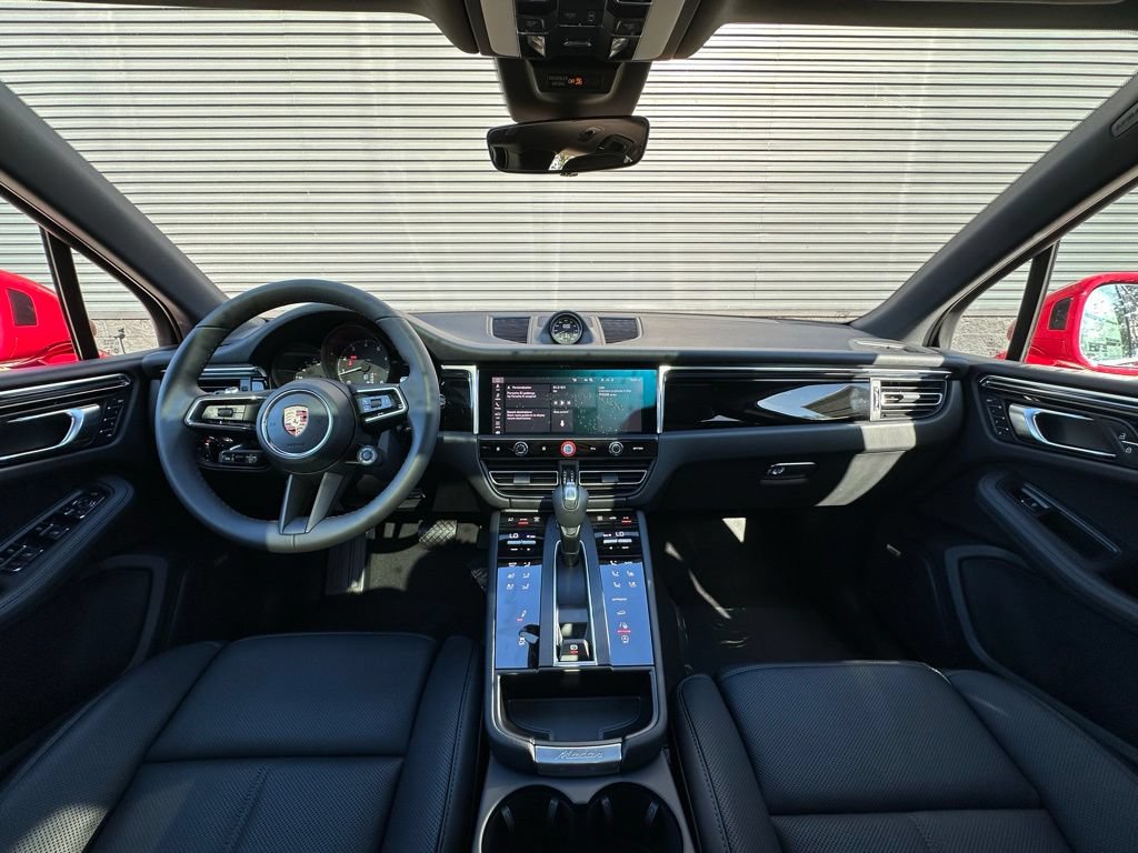 Certified 2026 Porsche Macan Turbo AWD/4WD image 6