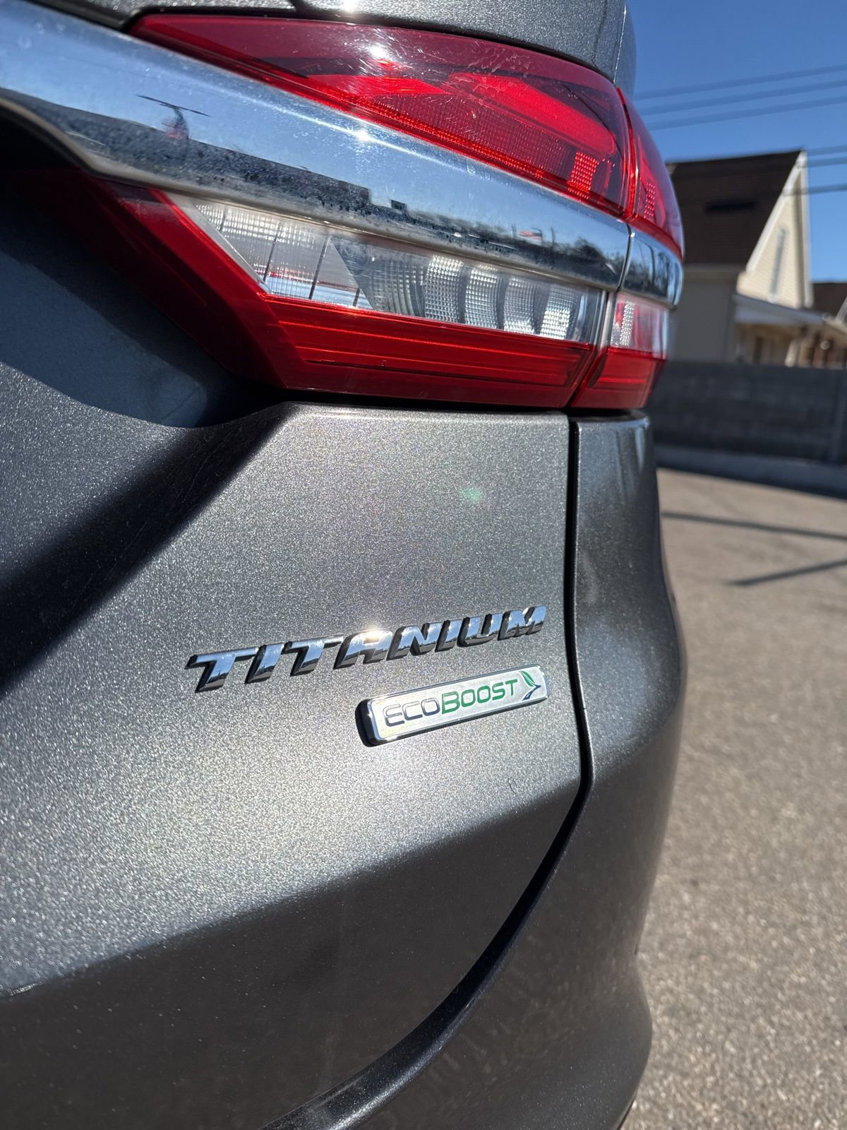 Used 2017 Ford Fusion Titanium image 3