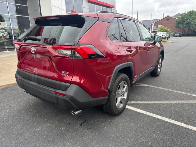Used 2025 Toyota RAV4 XLE AWD/4WD image 3