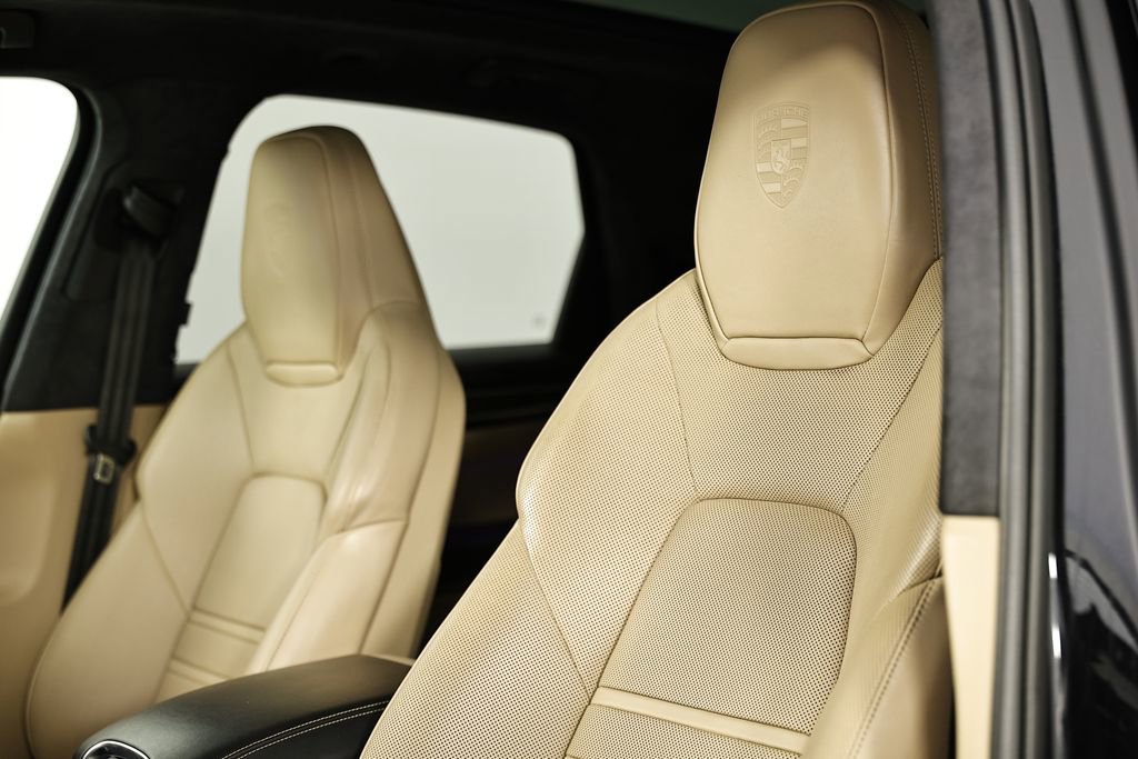 Certified 2022 Porsche Cayenne Turbo image 22