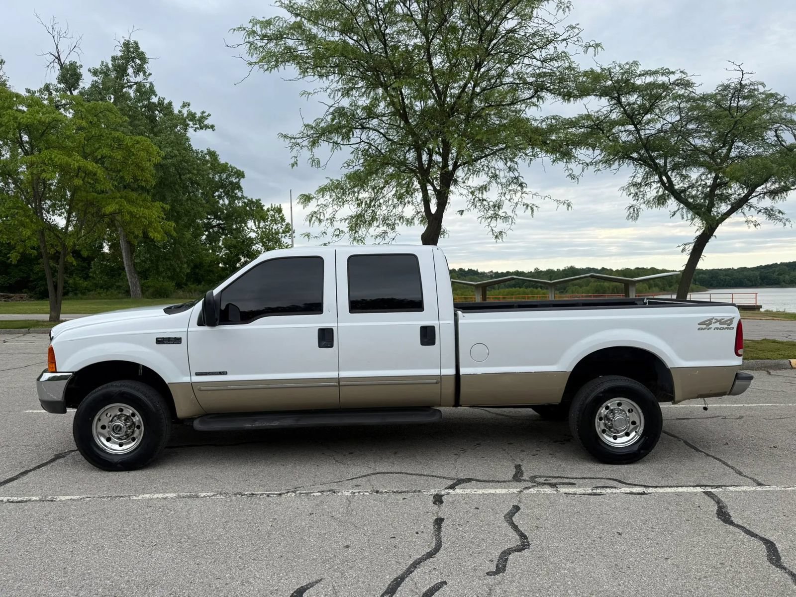 Used 2000 Ford F350 4x4 Crew Cab Super Duty image 8