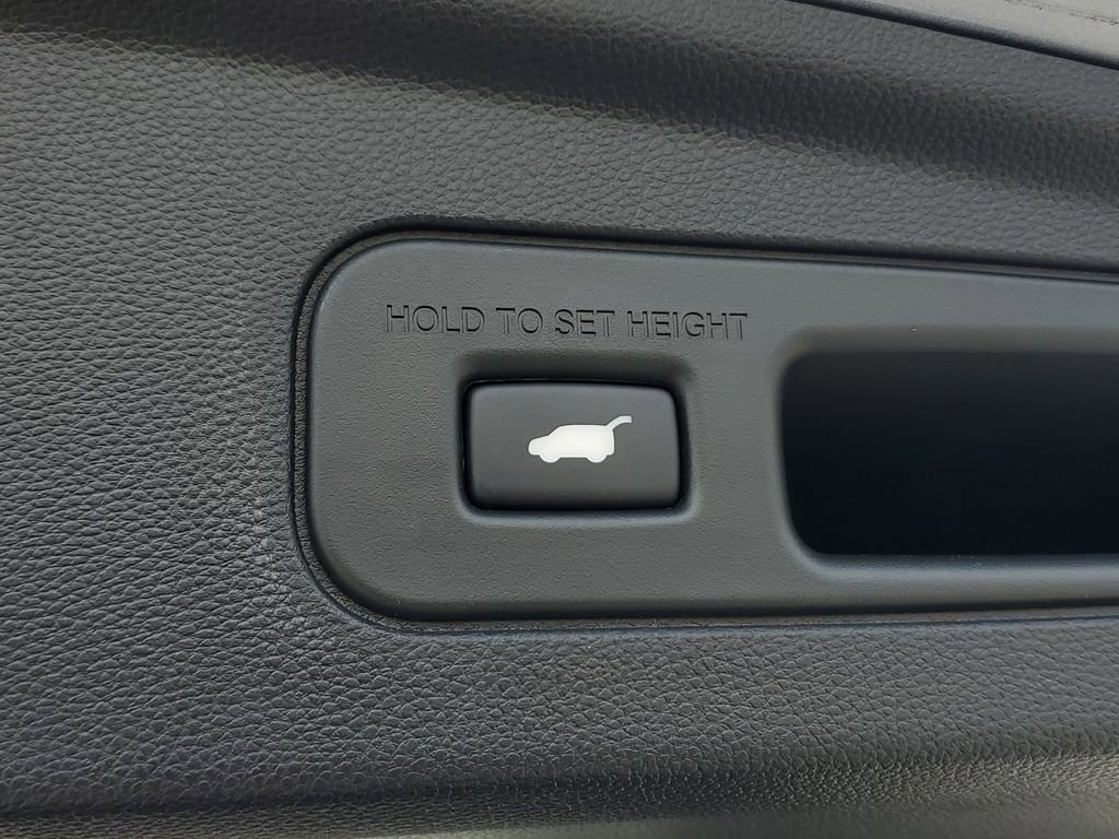 Certified 2023 Acura MDX FWD w/ Technology Package image 10