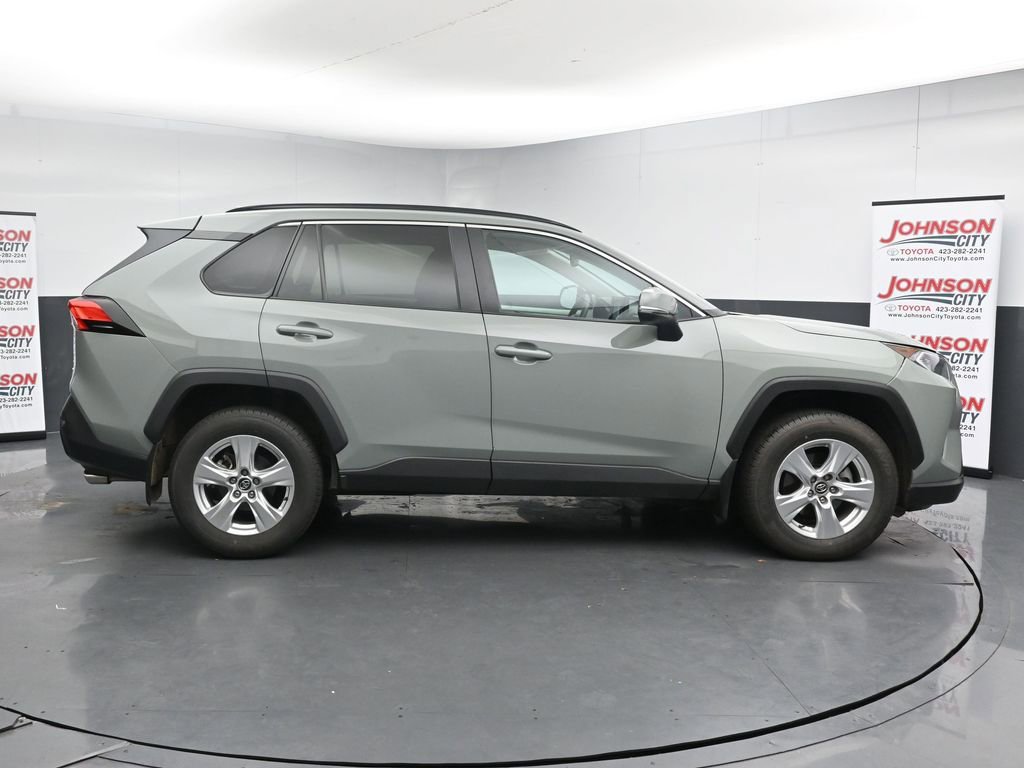 Used 2020 Toyota RAV4 XLE w/ Convenience Package image 9