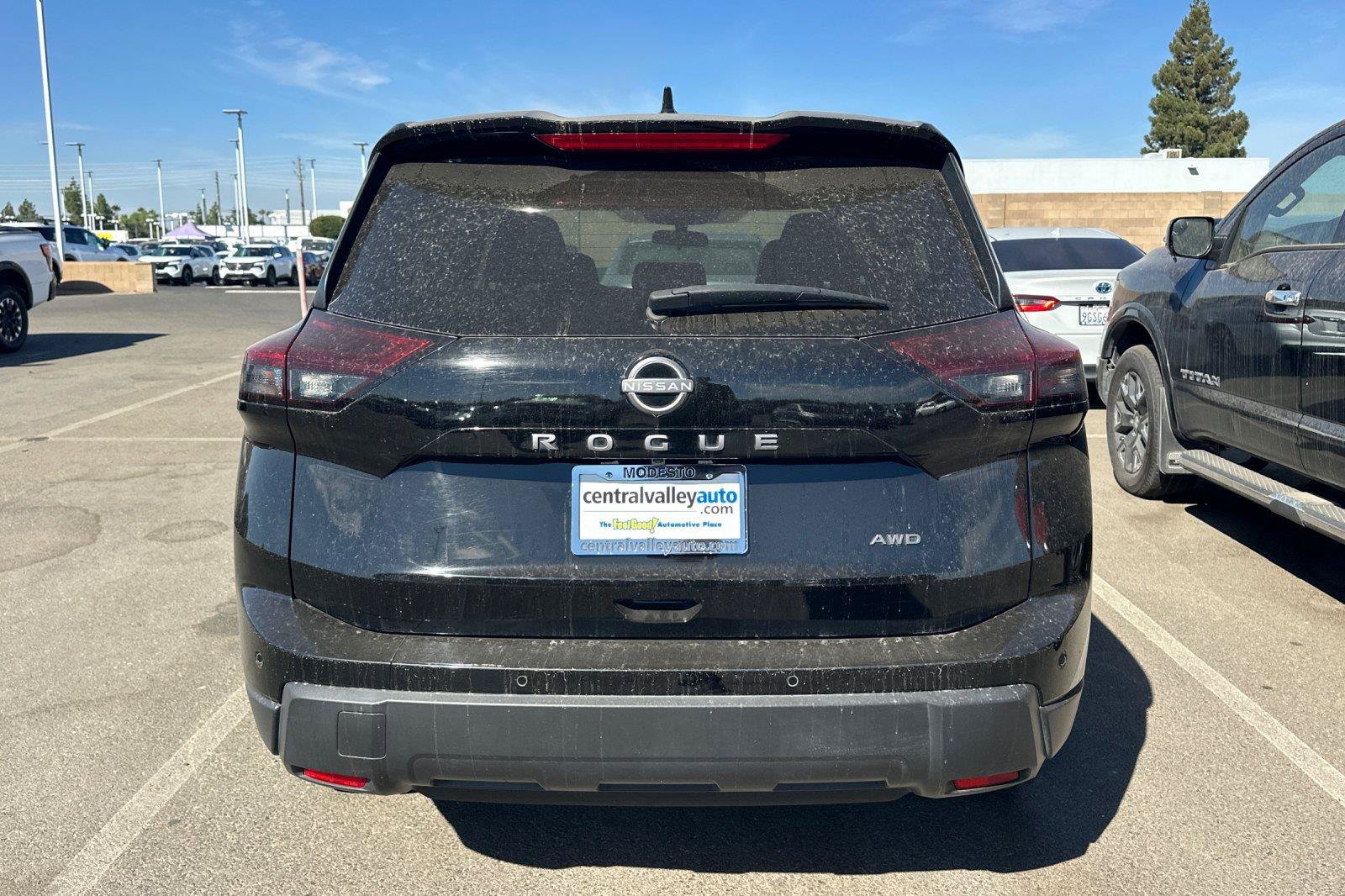 Certified 2025 Nissan Rogue SV AWD/4WD image 5
