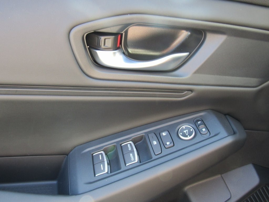 Used 2024 Honda Accord EX image 18