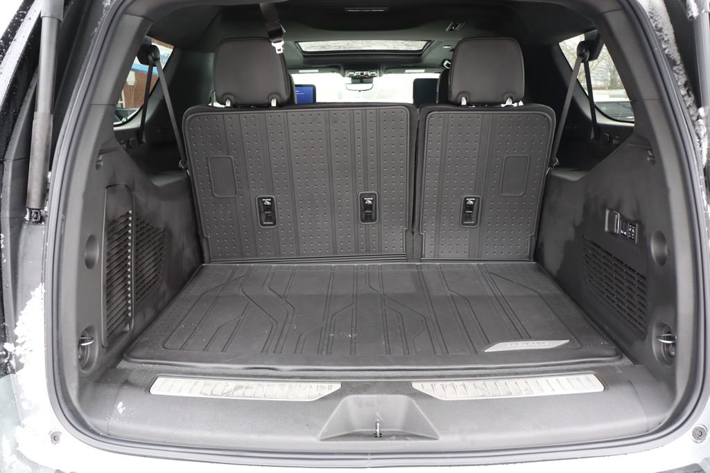 New 2026 Chevrolet Suburban High Country image 39