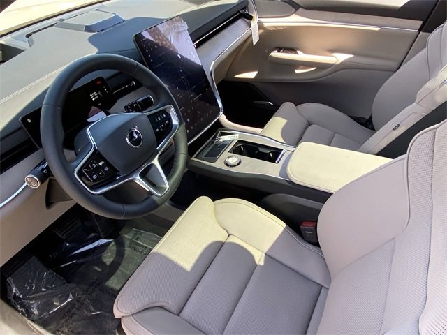New 2025 Volvo EX90 Plus image 19