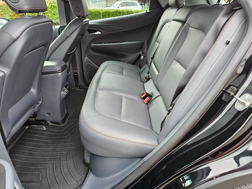Used 2020 Chevrolet Bolt Premier w/ Infotainment Package FWD image 19