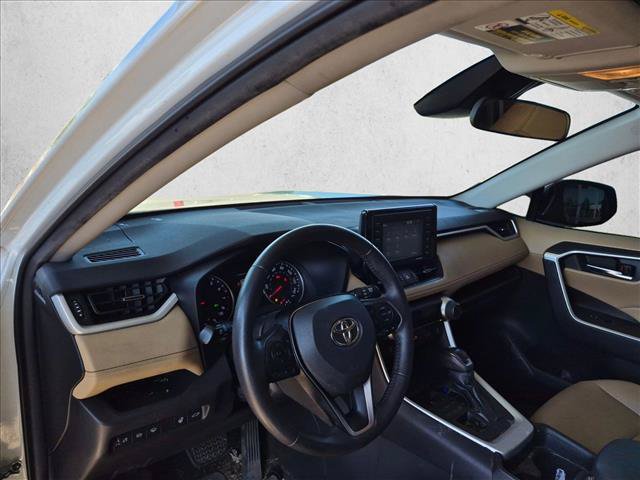 Certified 2021 Toyota RAV4 XLE Premium AWD/4WD image 9