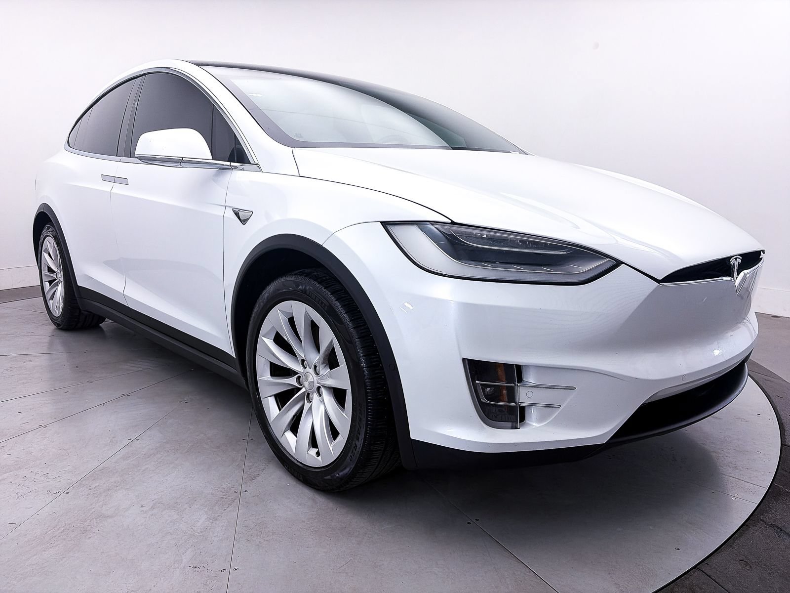 Used 2020 Tesla Model X Long Range AWD/4WD image 10
