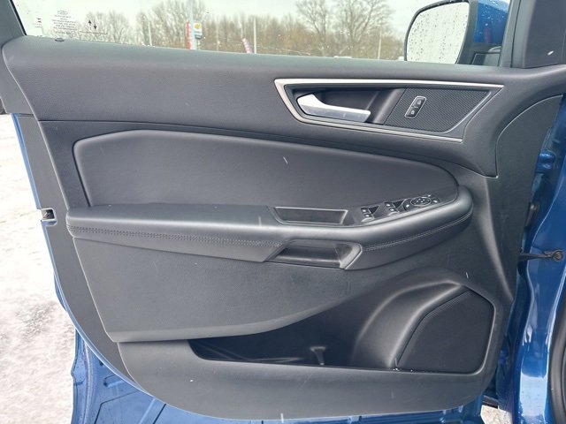 Used 2024 Ford Edge SEL image 9