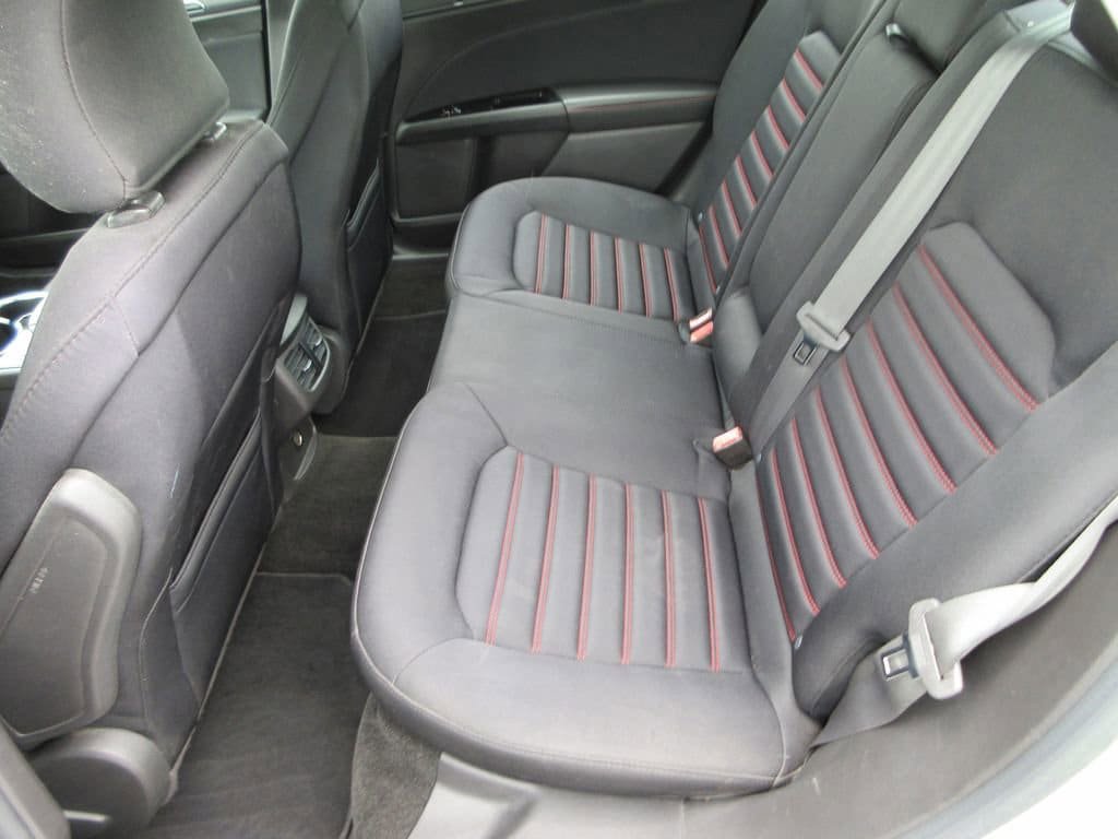 Used 2016 Ford Fusion SE w/ Equipment Group 201A image 13