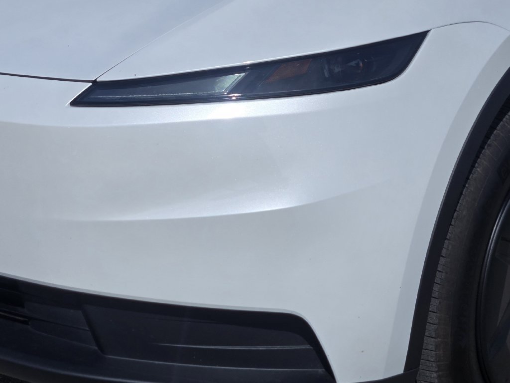 Used 2026 Tesla Model Y AWD image 9