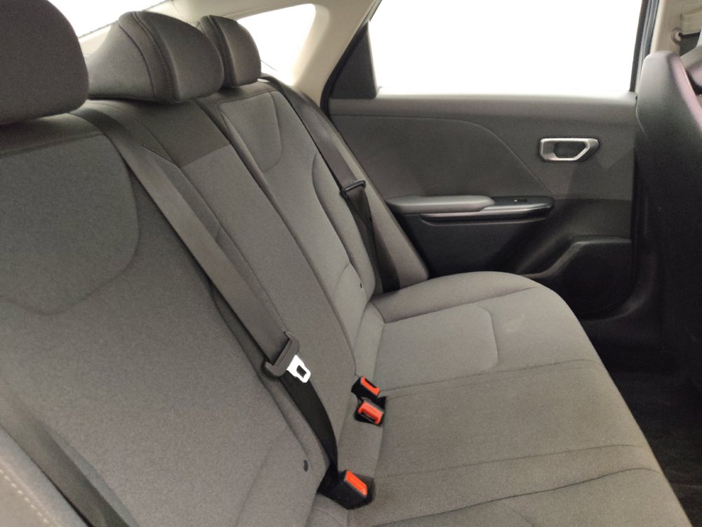 Used 2025 Kia K4 FWD image 19