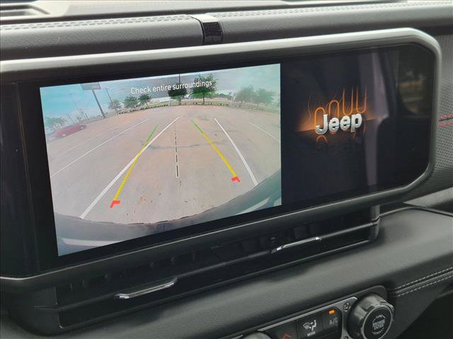 Used 2024 Jeep Wrangler Rubicon AWD/4WD image 10