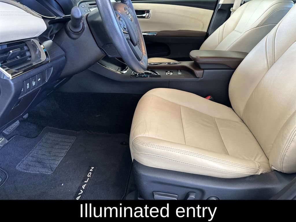 Used 2018 Toyota Avalon XLE Premium image 13
