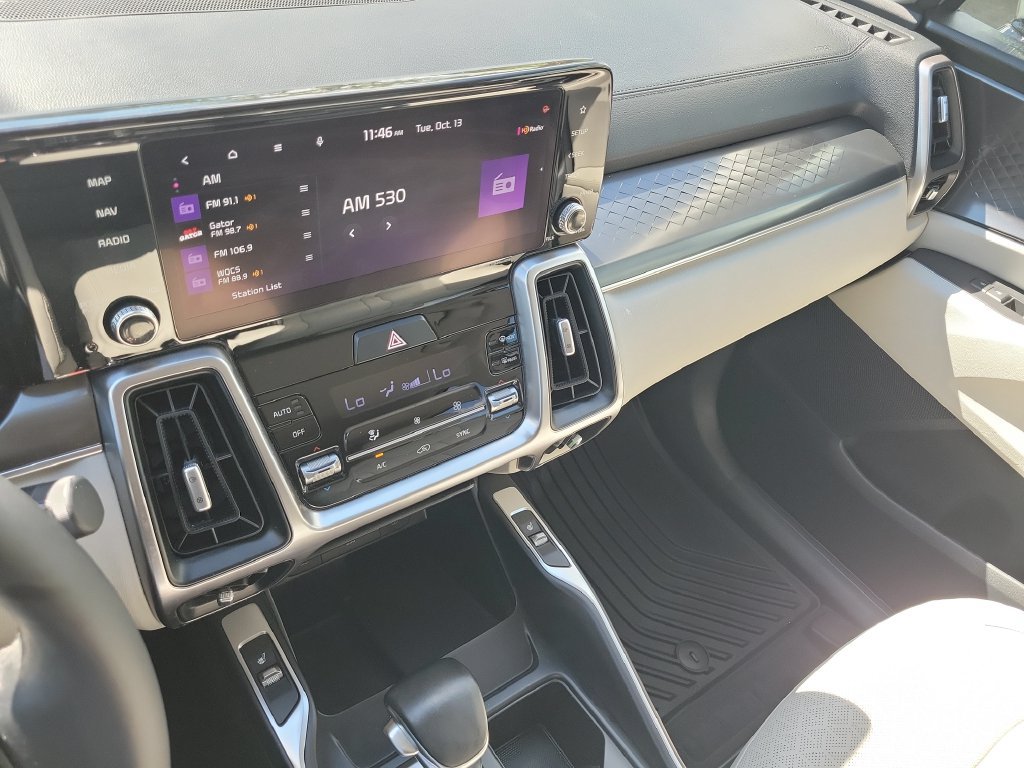 Certified 2022 Kia Sorento S FWD image 14