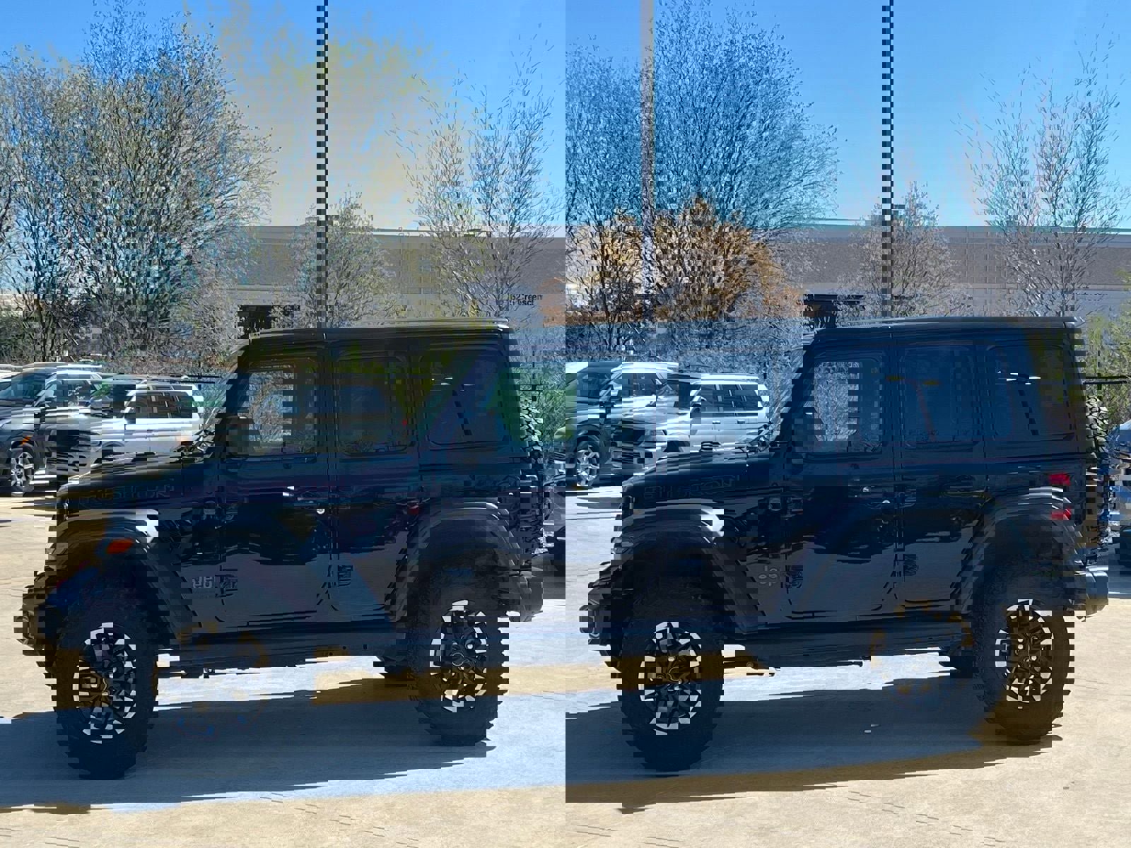 Used 2025 Jeep Wrangler Unlimited Rubicon image 6