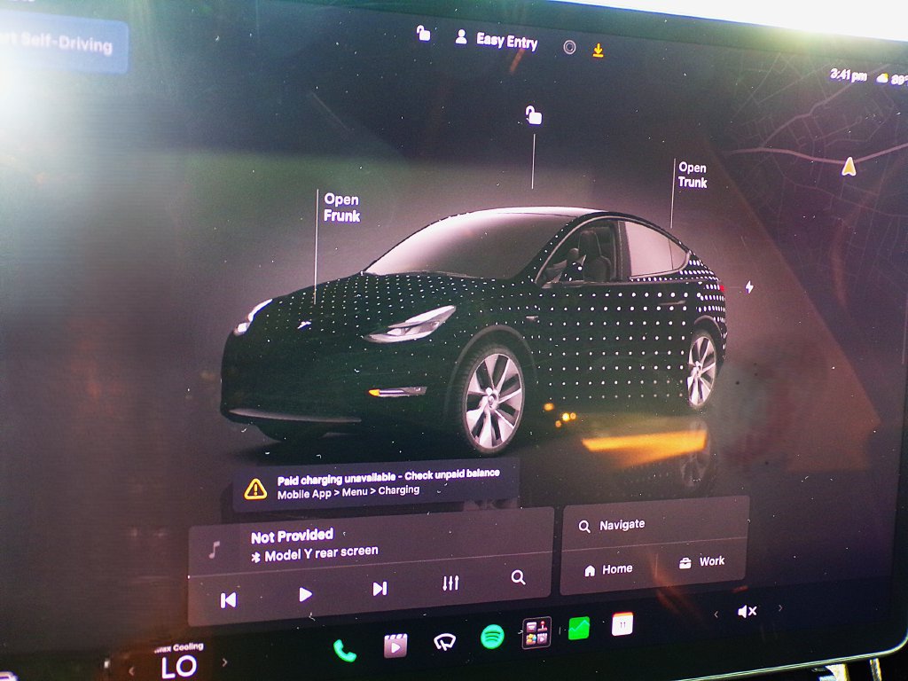 Used 2023 Tesla Model Y Long Range AWD/4WD image 23