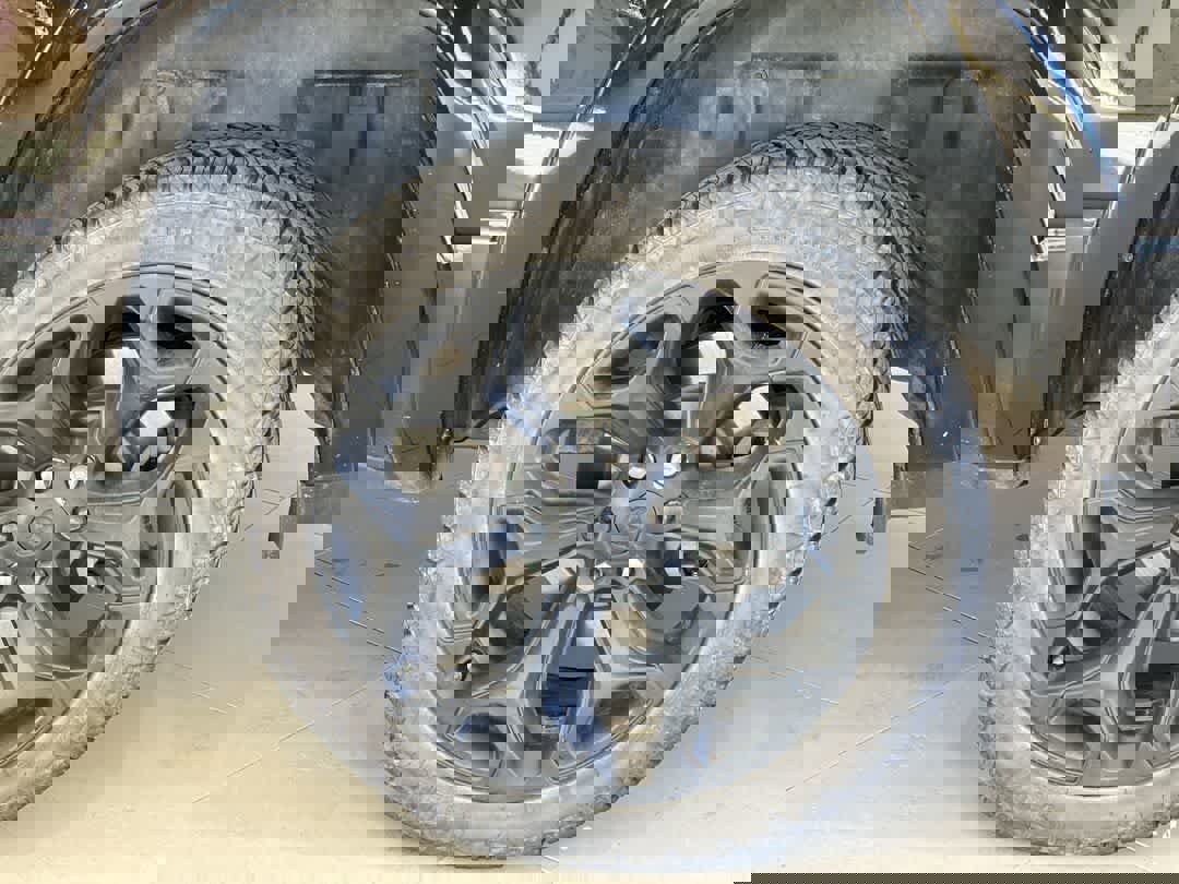 Used 2020 RAM 1500 Limited w/ Body-Colour Bumper Group image 13