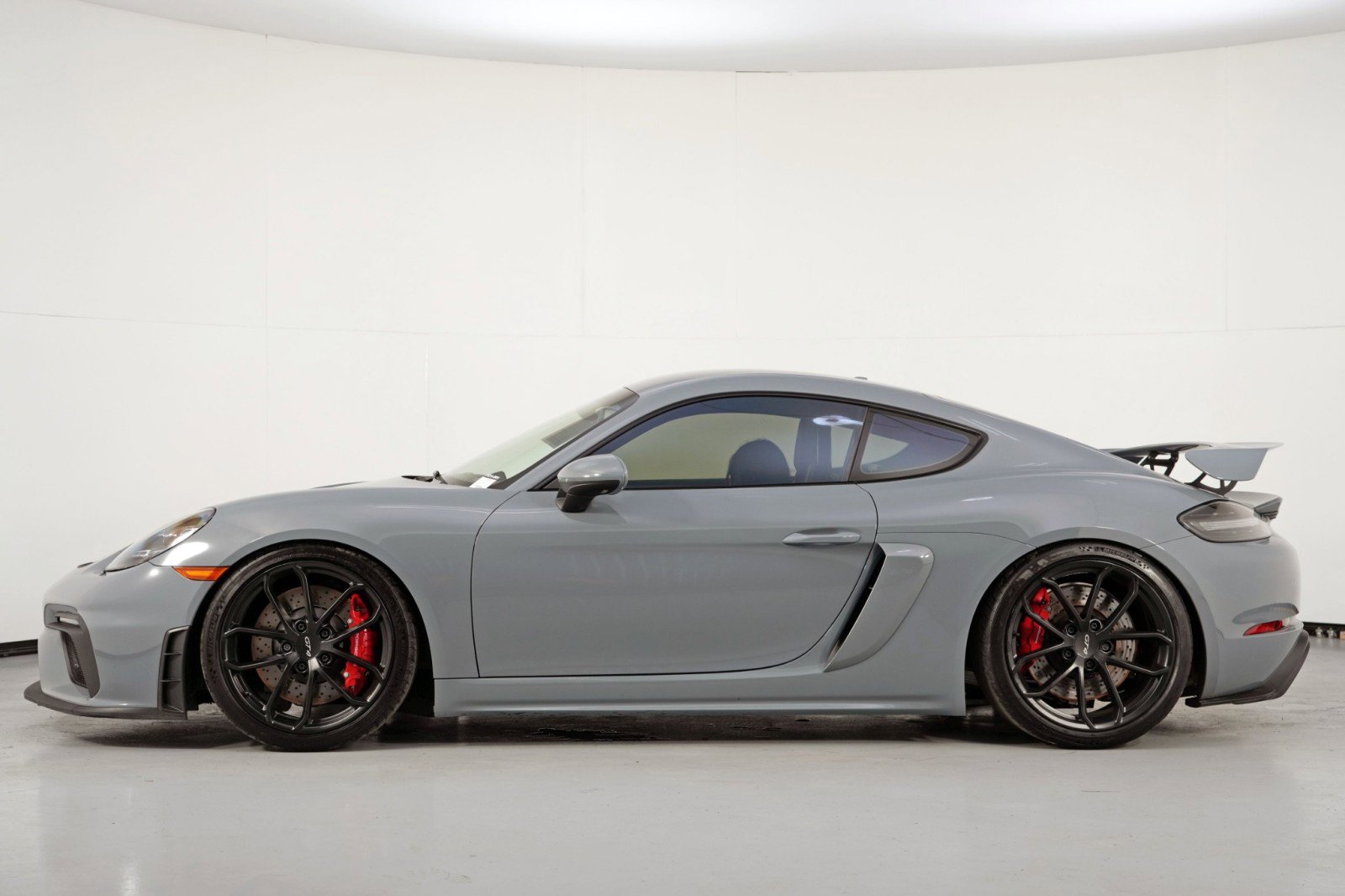 Used 2023 Porsche 718 Cayman GT4 image 9