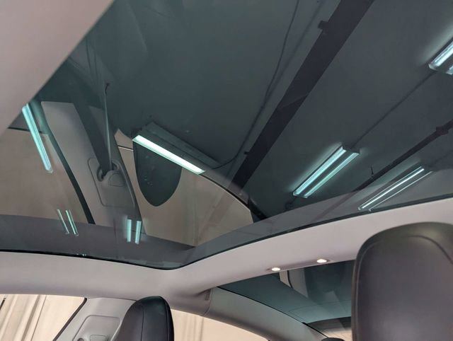 Used 2019 Tesla Model 3 Performance image 14