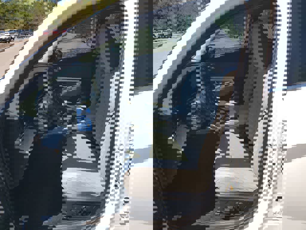 New 2026 Hyundai Elantra Limited image 23