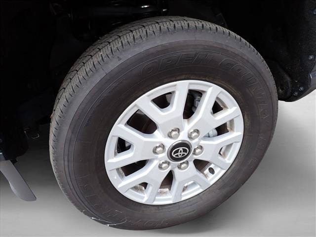 Certified 2025 Toyota Tacoma SR5 AWD/4WD image 7