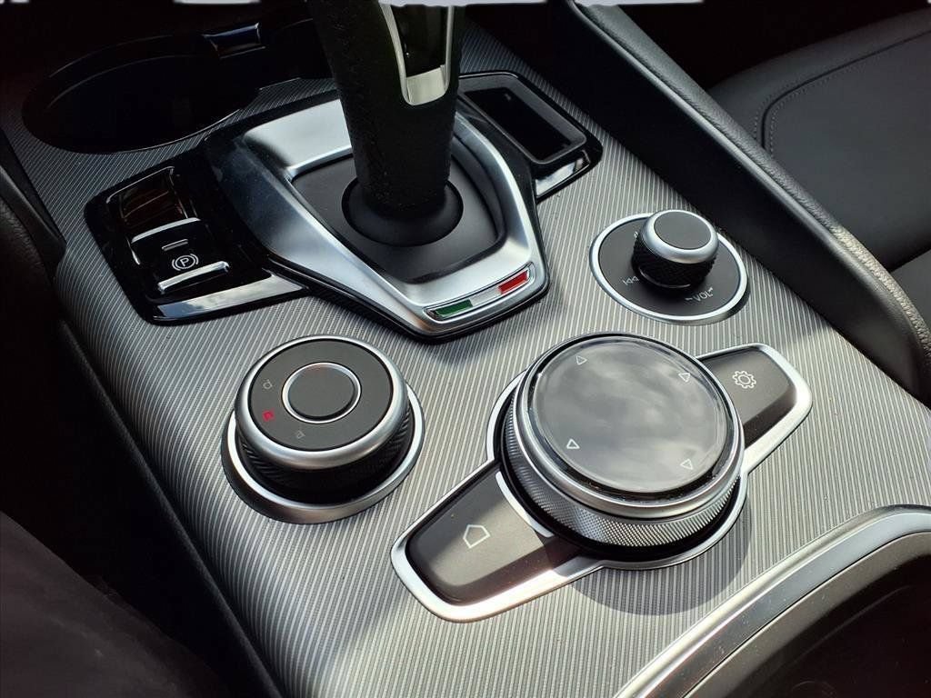 New 2025 Alfa Romeo Giulia RWD image 15