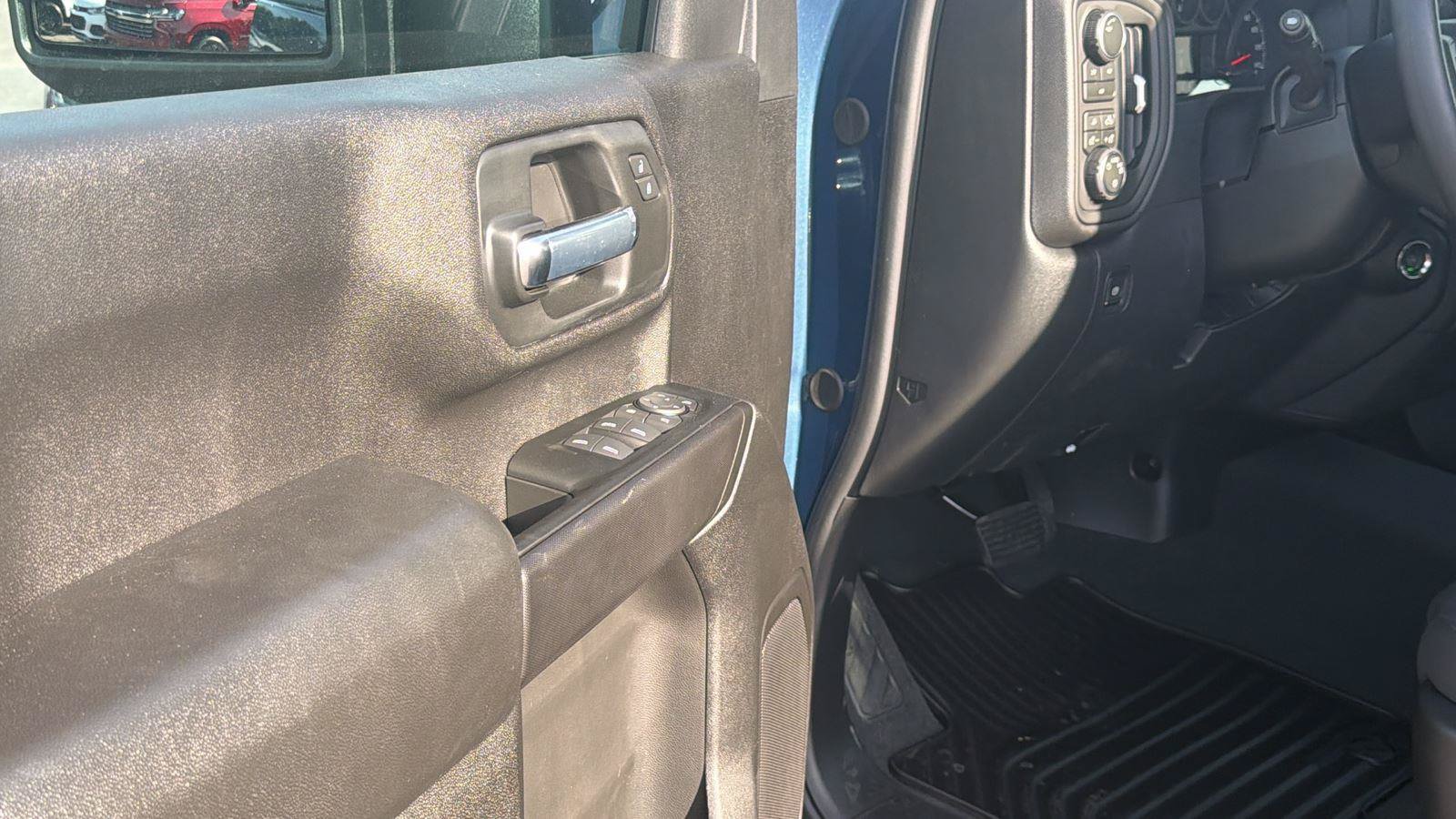New 2026 Chevrolet Silverado 2500 Custom w/ Custom Value Package AWD/4WD image 8