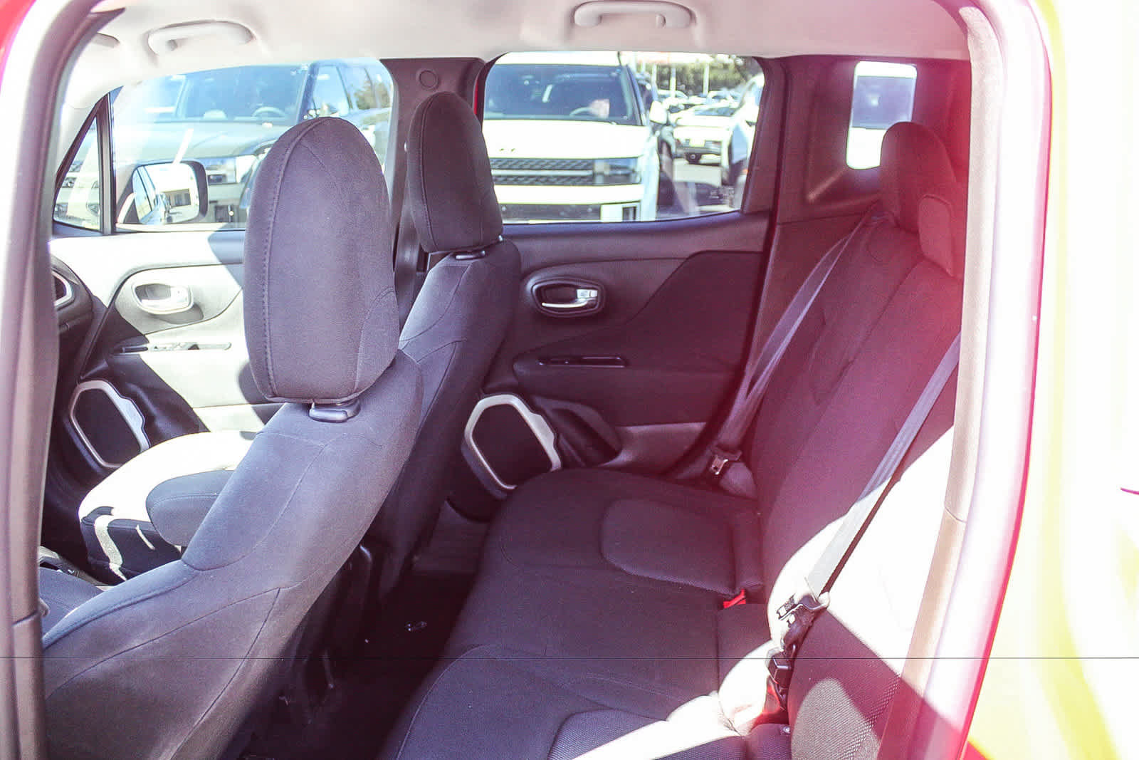 Used 2016 Jeep Renegade Sport w/ Power & Air Group FWD image 23