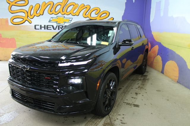 Used 2025 Chevrolet Traverse RS w/ LPO, Floor Liner Package AWD/4WD image 8