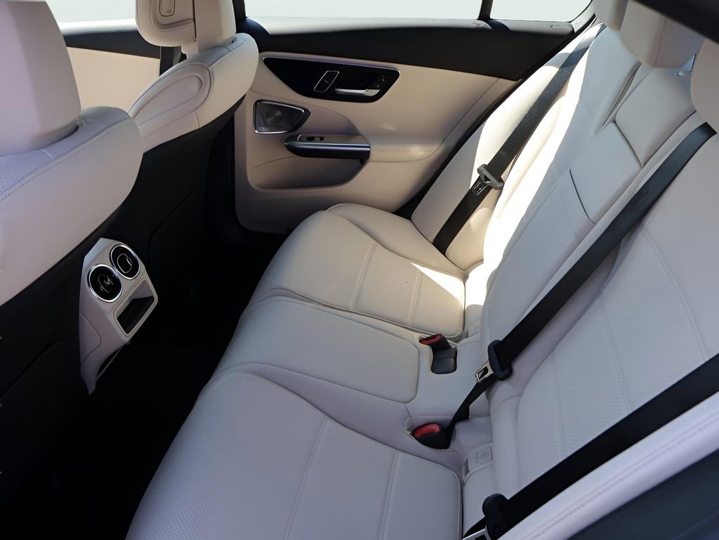 Certified 2025 Mercedes-Benz C 300 4MATIC Sedan image 18