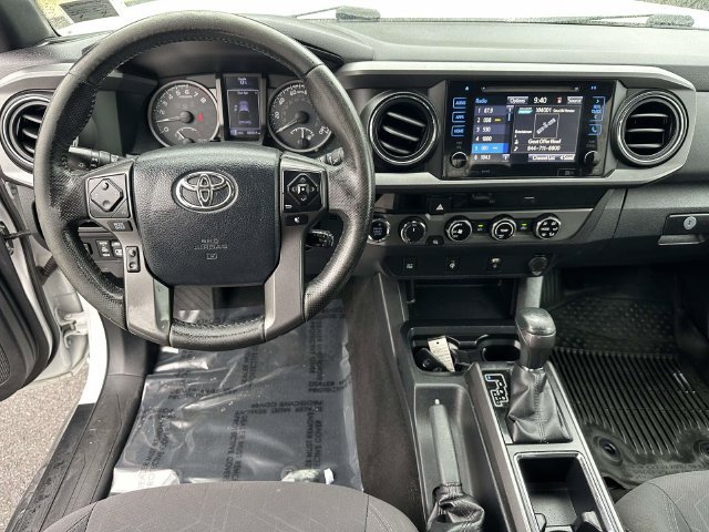 Used 2017 Toyota Tacoma TRD Sport w/ Tow Package AWD/4WD image 16