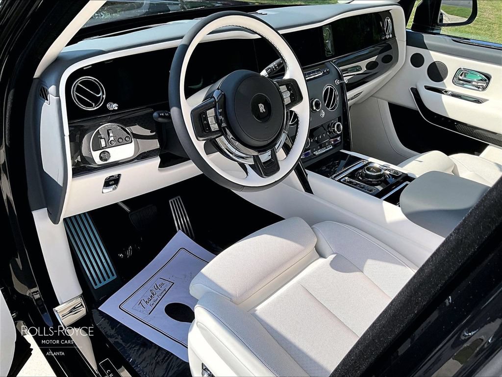 New 2026 Rolls-Royce Cullinan Black Badge AWD/4WD image 6