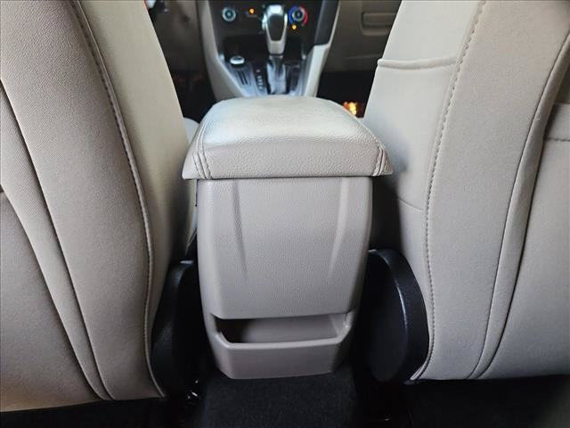 Used 2016 Ford Focus SE FWD image 19