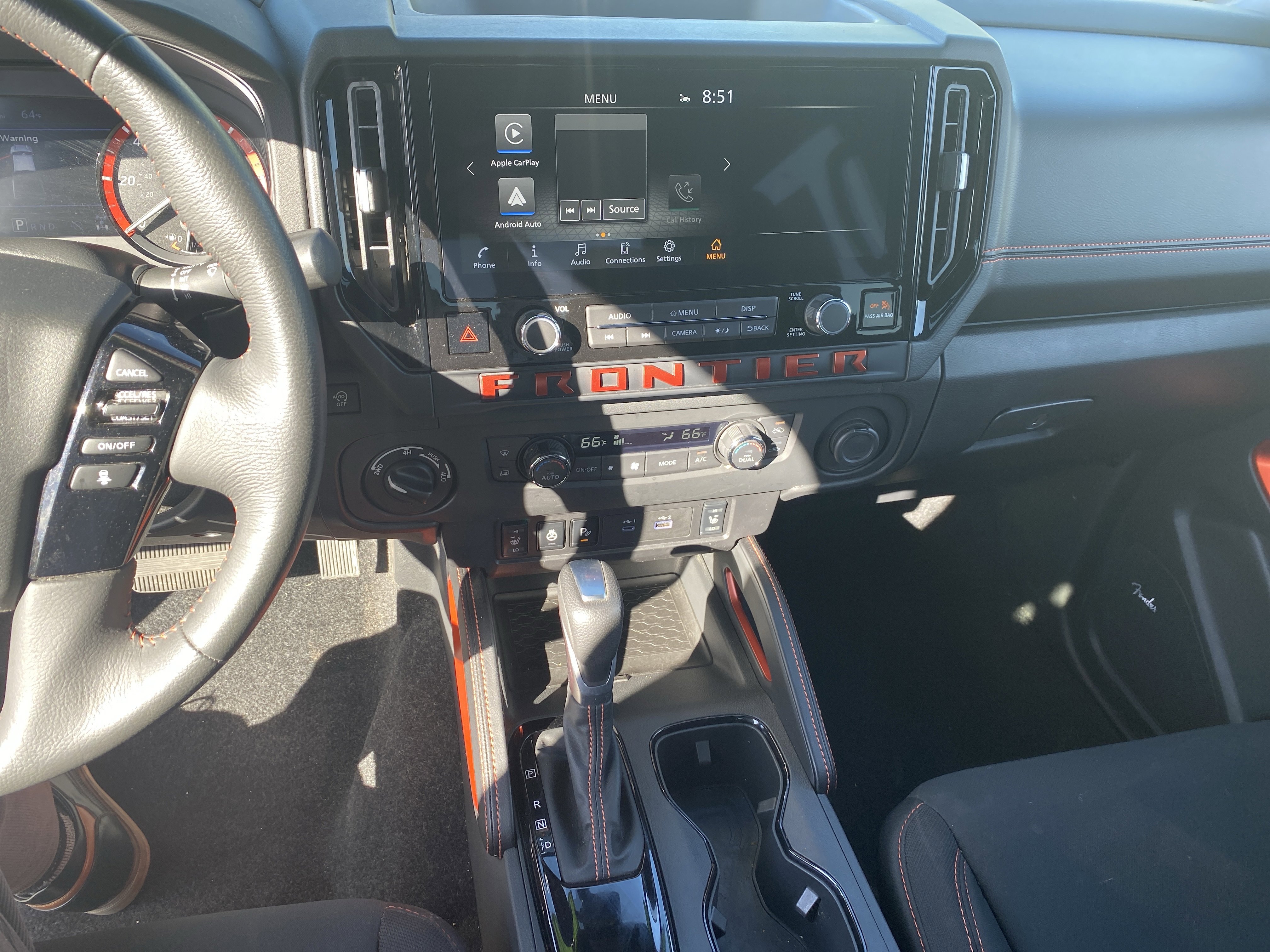 Used 2025 Nissan Frontier PRO-4X w/ Pro Convenience Package image 17