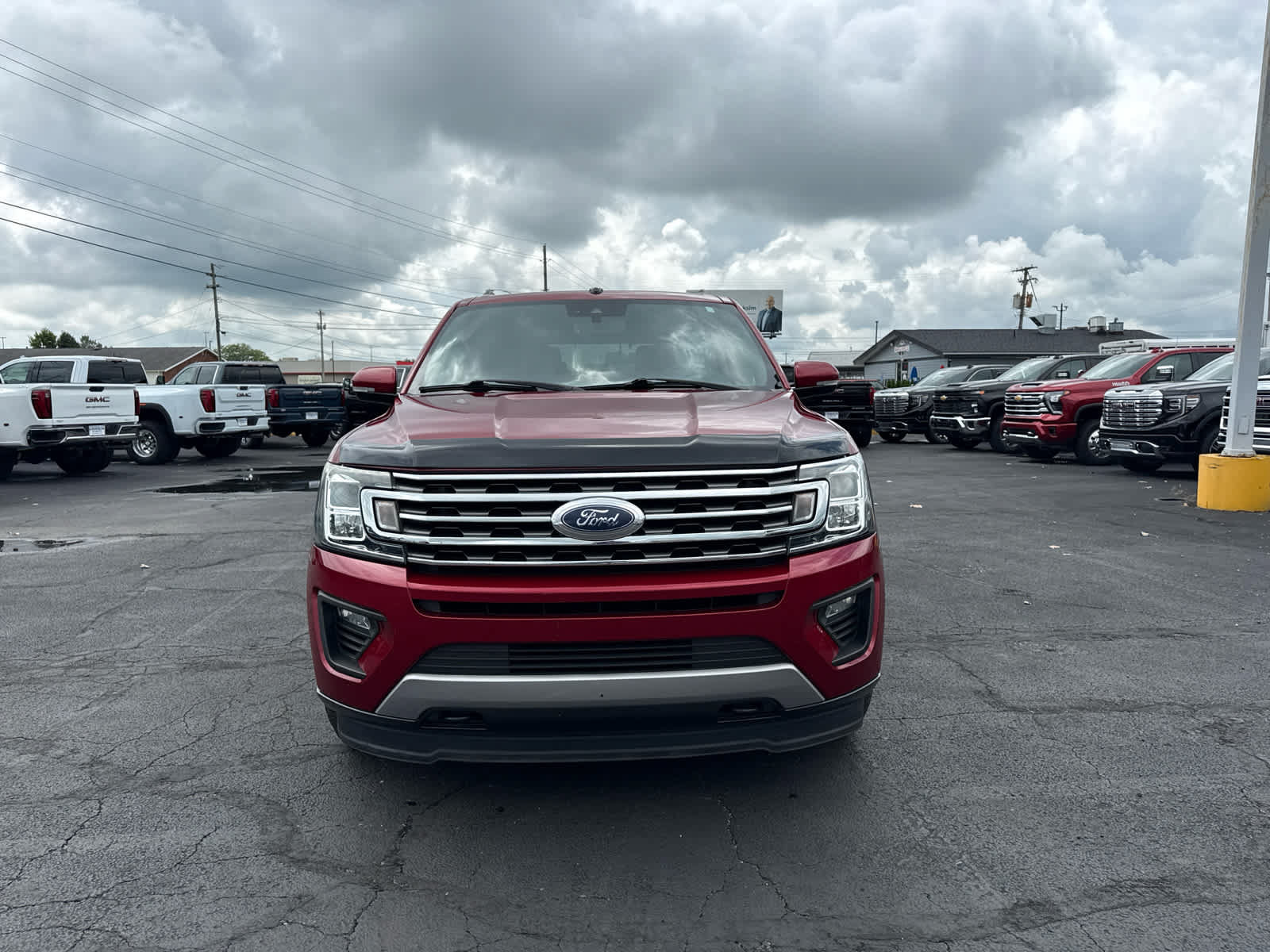 Used 2018 Ford Expedition XLT w/ Equipment Group 202A AWD/4WD image 7