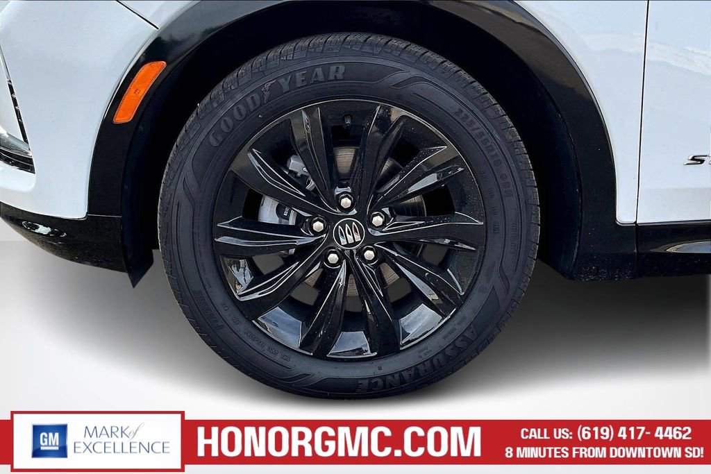 Used 2025 Buick Envista Sport Touring image 32