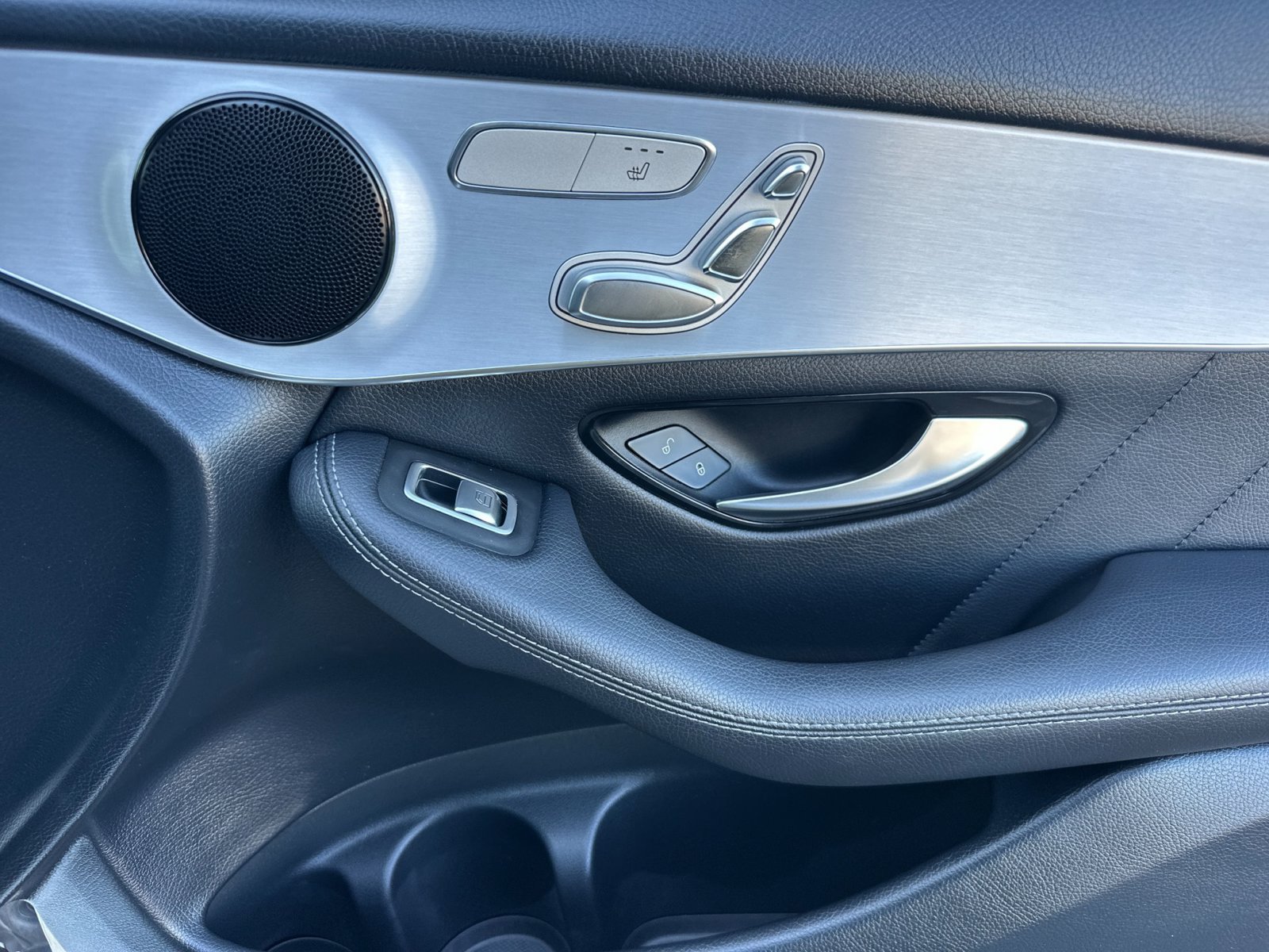 Used 2019 Mercedes-Benz GLC 300 image 19