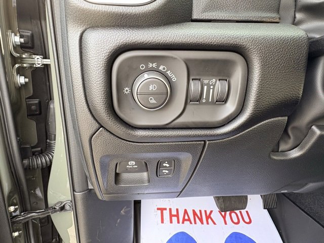 New 2026 RAM 1500 4x4 Crew Cab image 21